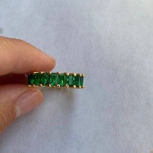 BAGUETTE EMARLD RING